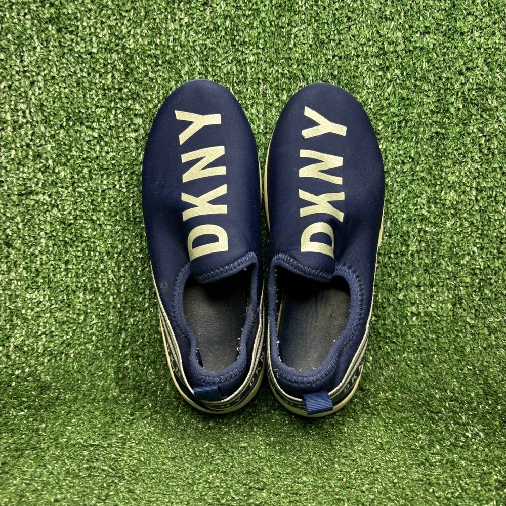 DKNY Maddie DKN246 Slip On Logo Neoprene Athleisure Sneakers Blue Youth Size 3